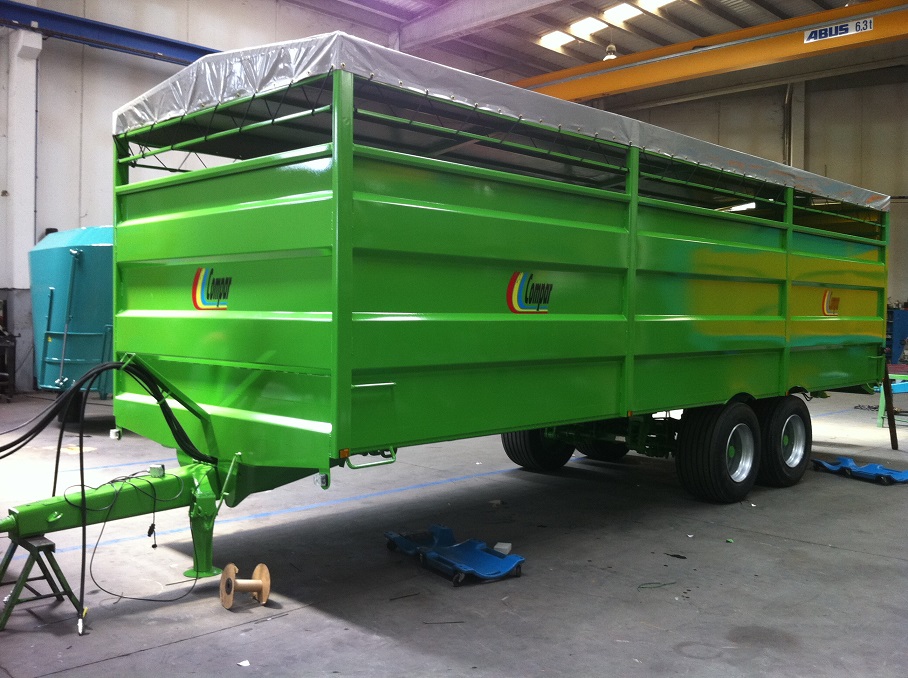 Remolque COMPAR para transporte de ganado